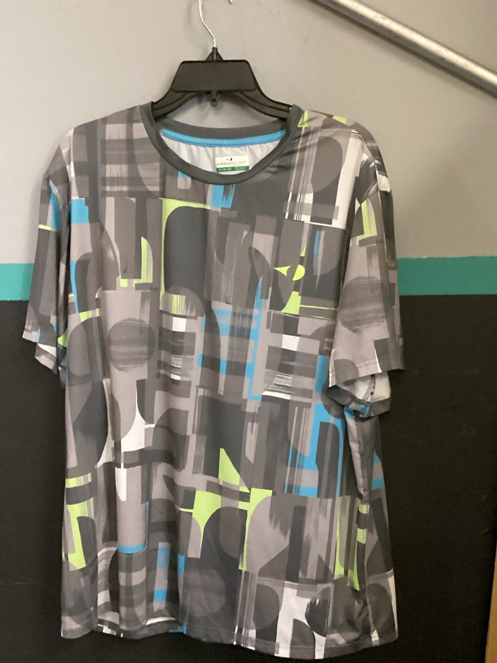 Grand Slam Gray Short Sleeve Tee with Blue & Lime Geometric Print